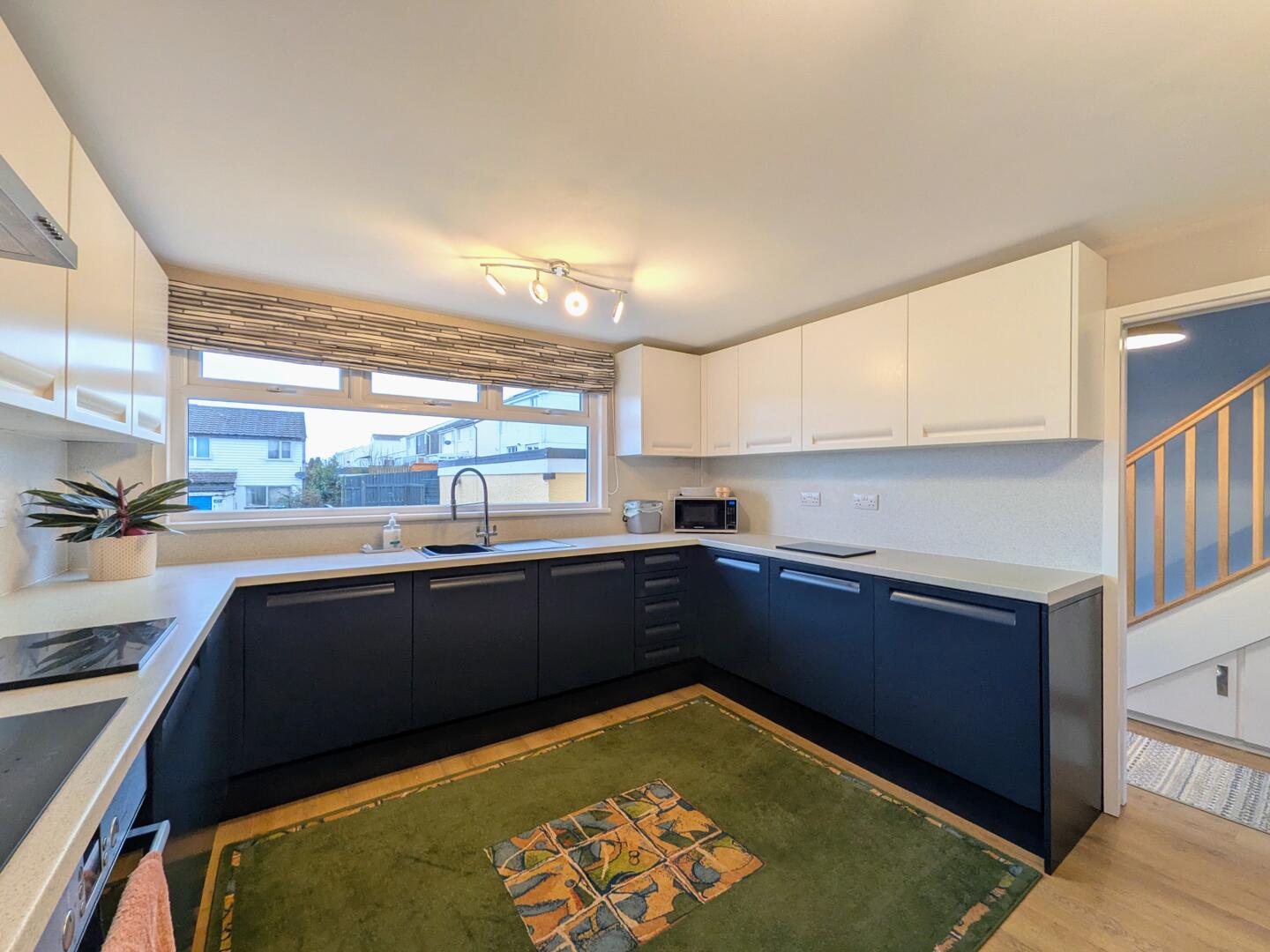 3 bed property in Northey Close, Shortlanesend